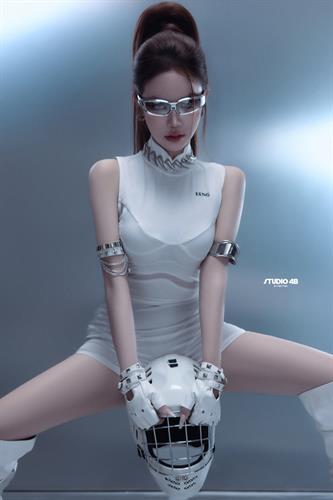 FUTURISTIC5