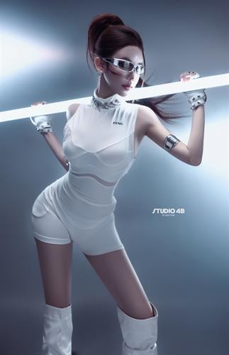 FUTURISTIC6