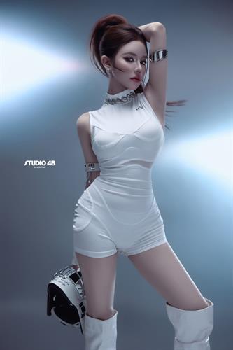 FUTURISTIC8