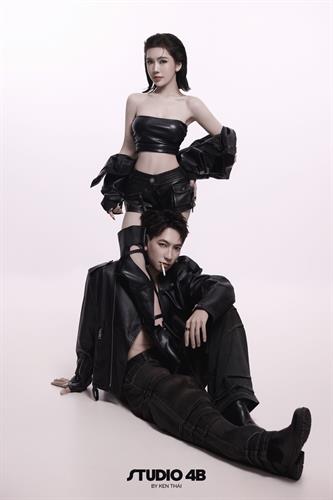 COUPLE IN BLACK #21