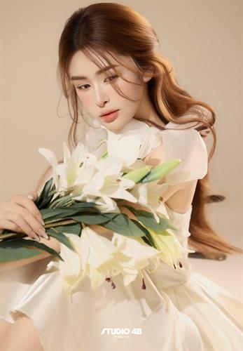 LILY6