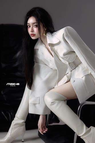 GREY10