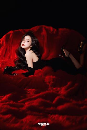 VELVET #045