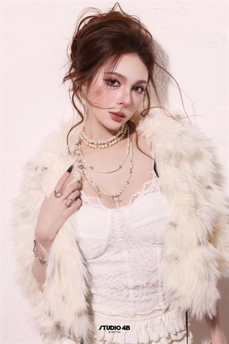 WHITE #031