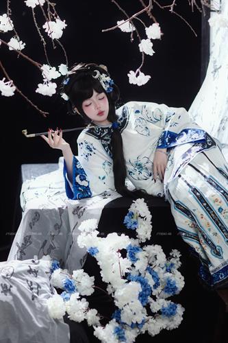 YUE YING3